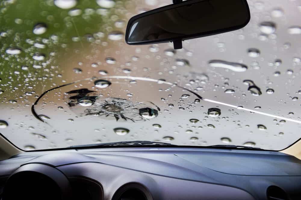 windshield repair new orleans - Can We Drive in the Rain with a Broken Windshield-min