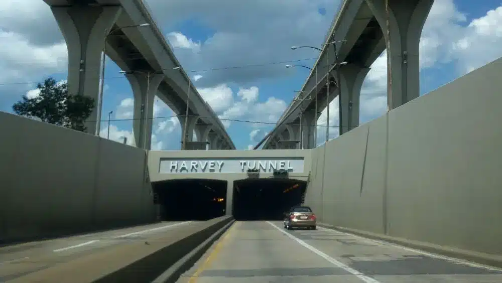 harvey tunnel new orleans - auto glass repair - apex auto glass